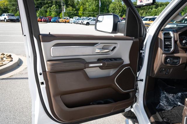 2025 Ram 1500 Laramie Crew Cab 4x4 57 Box