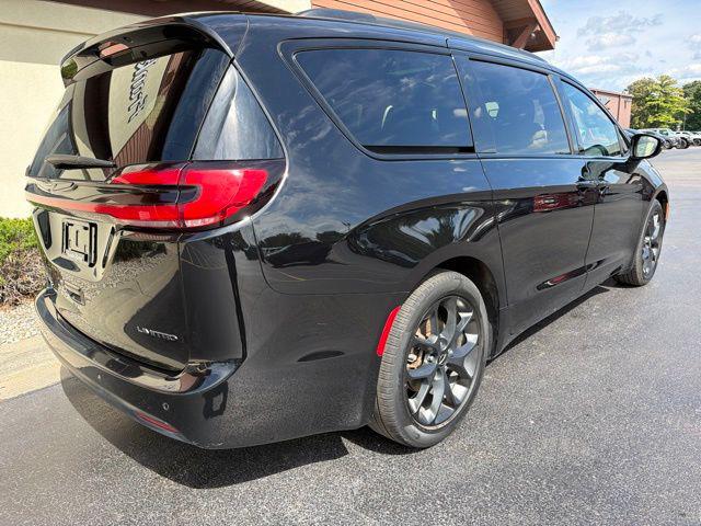 2025 Chrysler Pacifica Limited