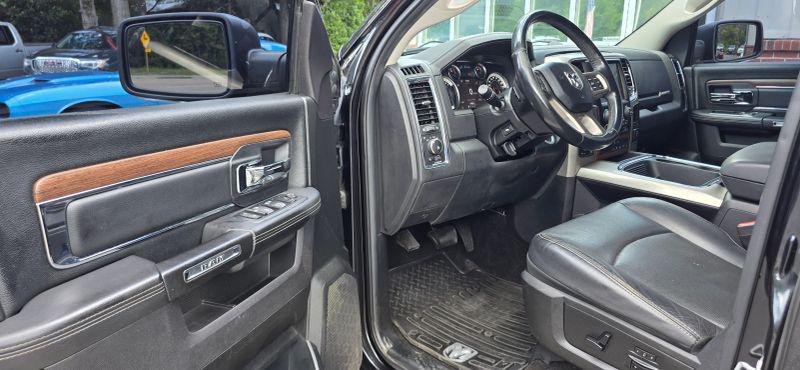 2017 Ram 1500 Laramie Crew Cab 4x4 57 Box