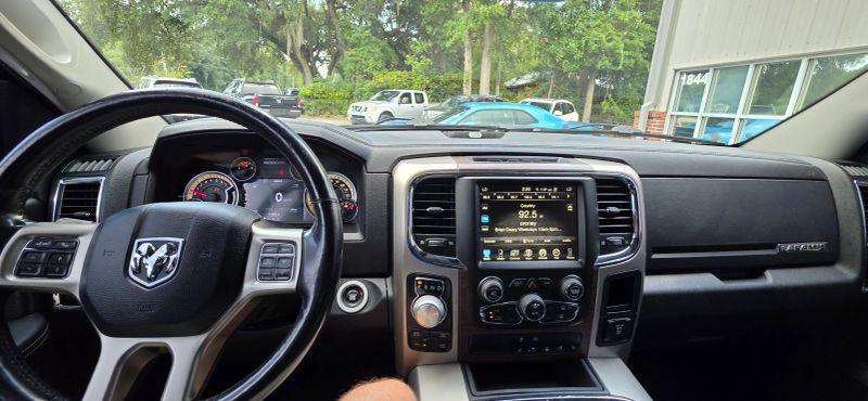 2017 Ram 1500 Laramie Crew Cab 4x4 57 Box