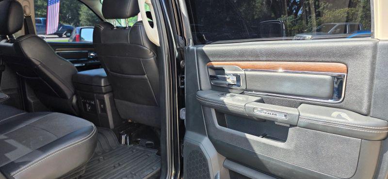 2017 Ram 1500 Laramie Crew Cab 4x4 57 Box