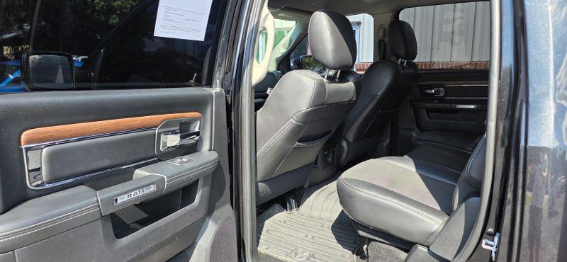 2017 Ram 1500 Laramie Crew Cab 4x4 57 Box