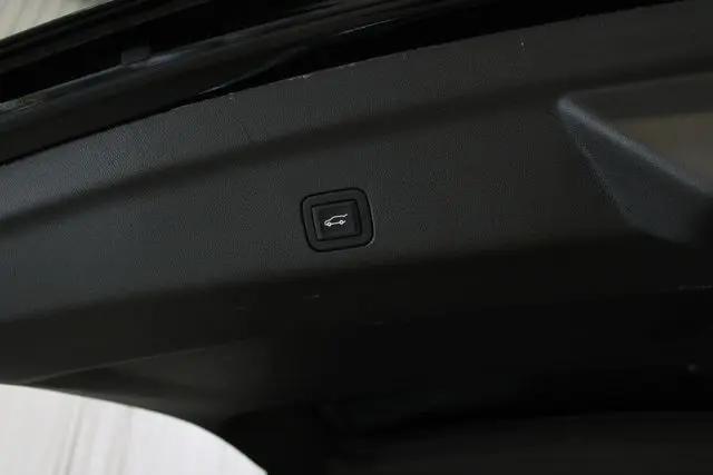 2021 GMC Yukon 4WD Denali