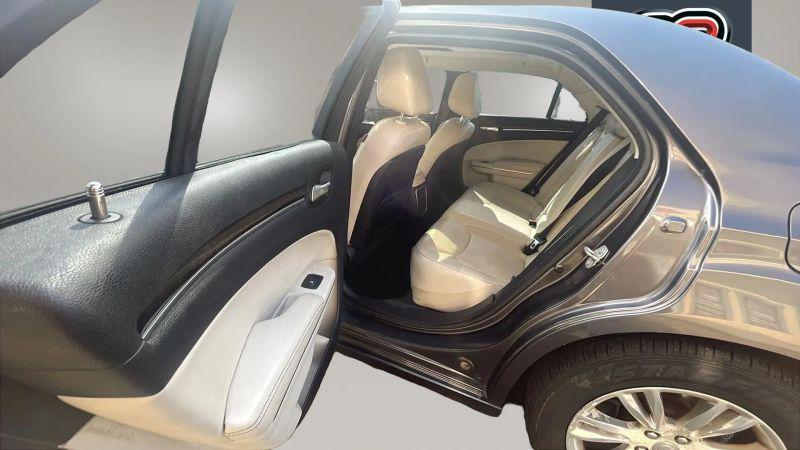 2016 Chrysler 300 300C