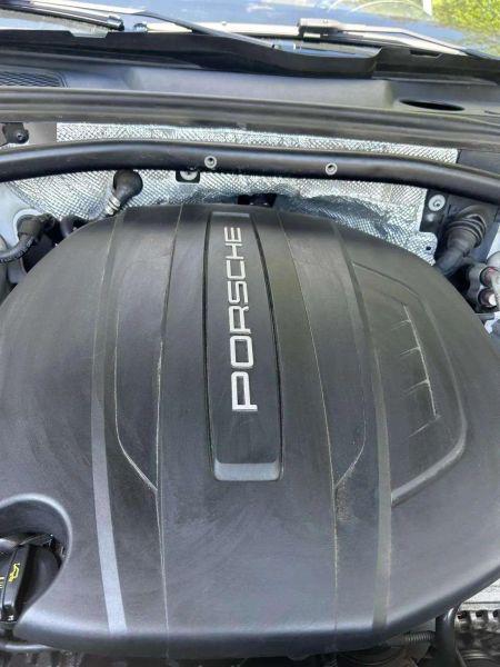 2017 Porsche Macan Base
