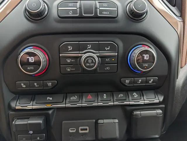 2021 Chevrolet Silverado 2500HD 4WD Crew Cab Standard Bed High Country