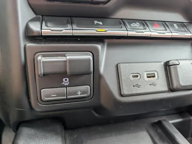 2021 Chevrolet Silverado 2500HD 4WD Crew Cab Standard Bed High Country