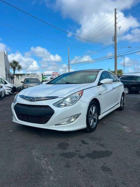 2011 Hyundai Sonata Hybrid Base for sale in Orlando, FL