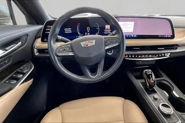 2024 Cadillac XT4 FWD Premium Luxury