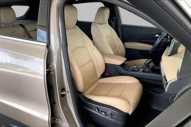 2024 Cadillac XT4 FWD Premium Luxury