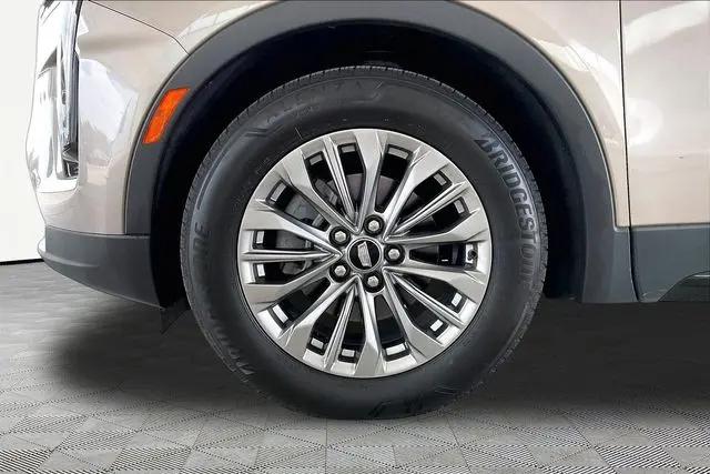 2024 Cadillac XT4 FWD Premium Luxury
