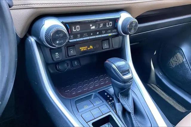 2020 Toyota RAV4 Limited