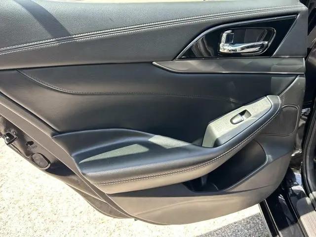 2023 Nissan Maxima SL