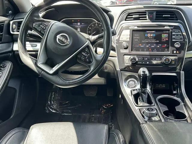 2023 Nissan Maxima SL