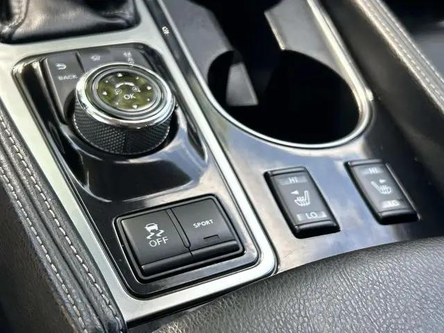 2023 Nissan Maxima SL