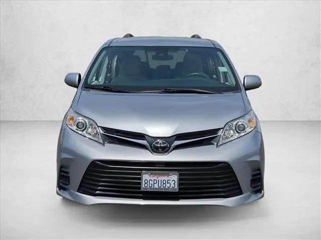 2018 Toyota Sienna LE 8 Passenger