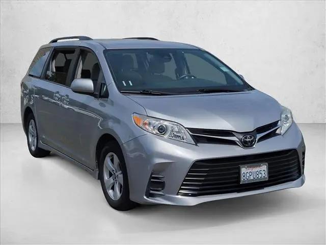 2018 Toyota Sienna LE 8 Passenger