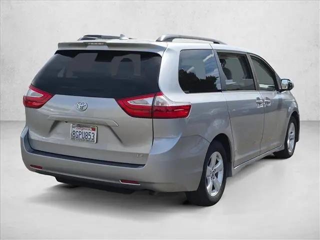 2018 Toyota Sienna LE 8 Passenger