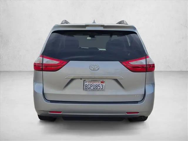 2018 Toyota Sienna LE 8 Passenger