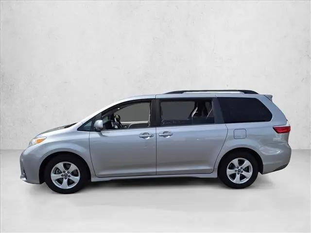 2018 Toyota Sienna LE 8 Passenger