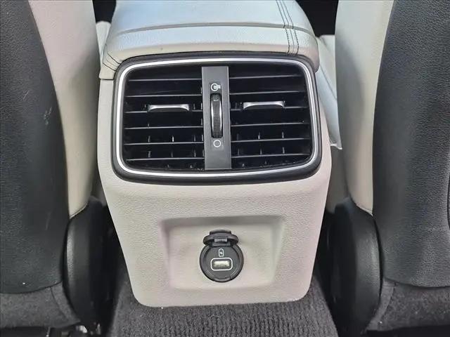 2023 Genesis G70 2.0T AWD