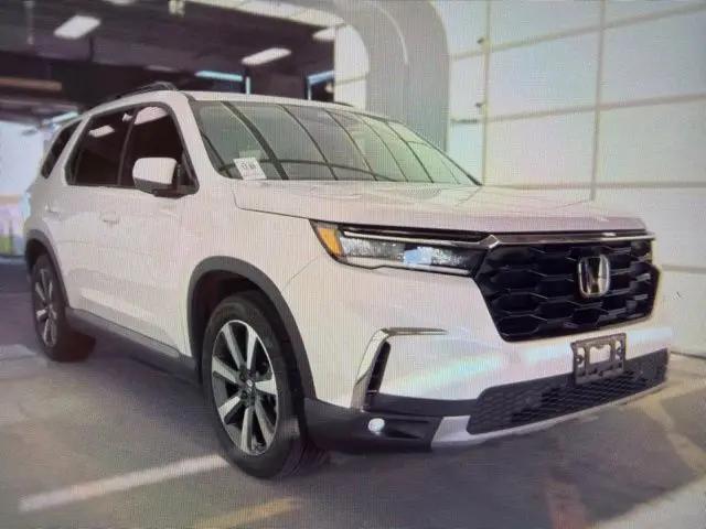 2023 Honda Pilot 2WD Touring for sale in Arlington, TX