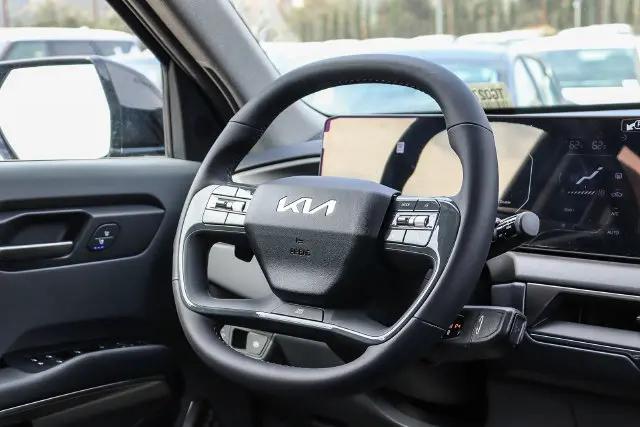2026 Kia EV9 Light Long Range