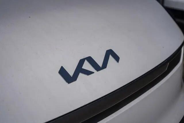 2026 Kia EV9 Light Long Range