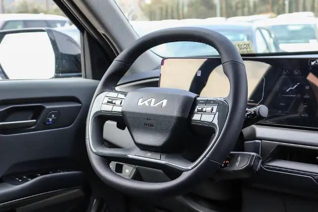 2026 Kia EV9 Light Long Range