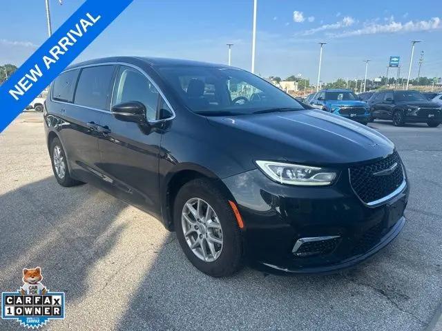 2024 Chrysler Pacifica Touring L for sale in Blue Springs, MO