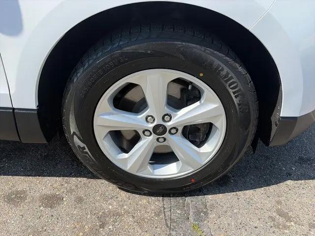2023 Ford Edge SE