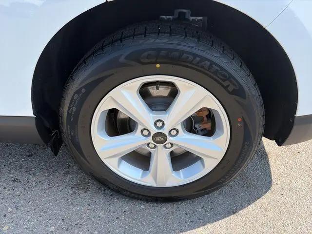 2023 Ford Edge SE