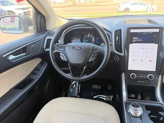 2023 Ford Edge SE