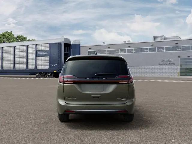 2027 Chrysler Pacifica Limited