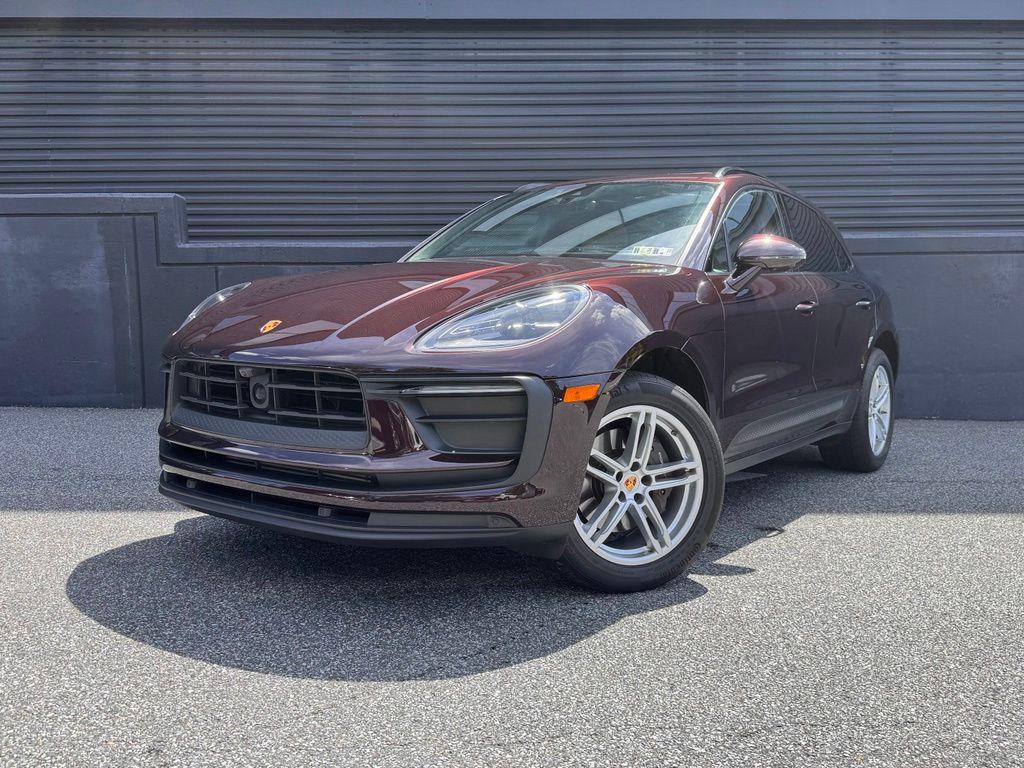 /2024 Porsche Macan