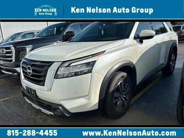 2023 Nissan Pathfinder SL 4WD for sale in Dixon, IL