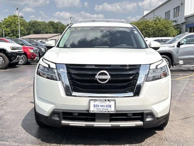 2023 Nissan Pathfinder SL 4WD