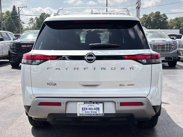 2023 Nissan Pathfinder SL 4WD