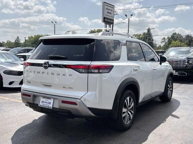 2023 Nissan Pathfinder SL 4WD