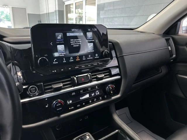 2023 Nissan Pathfinder SL 4WD