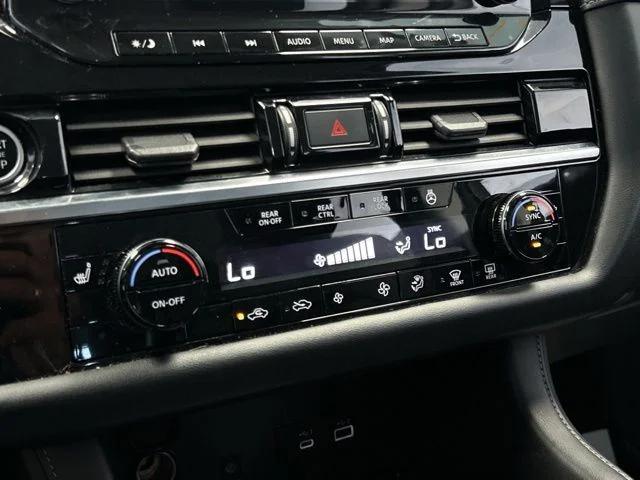 2023 Nissan Pathfinder SL 4WD
