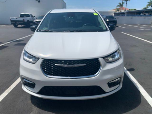 2024 Chrysler Pacifica Touring L for sale in Ventura, CA