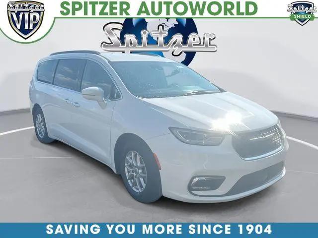 2022 Chrysler Pacifica Touring L for sale in Cleveland, OH