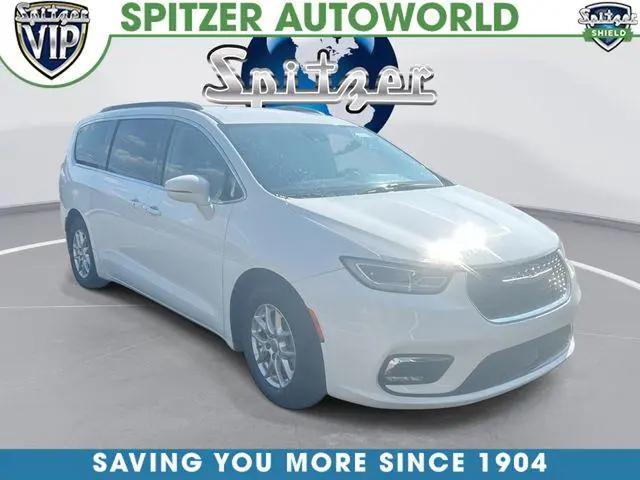2022 Chrysler Pacifica Touring L for sale in Cleveland, OH