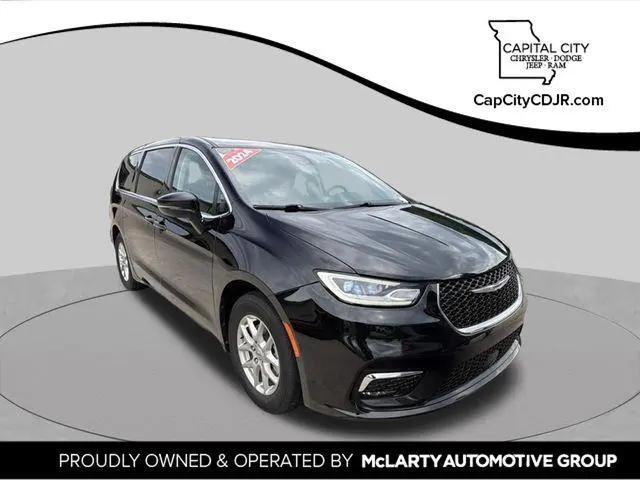 2024 Chrysler Pacifica Touring L for sale in Jefferson City, MO