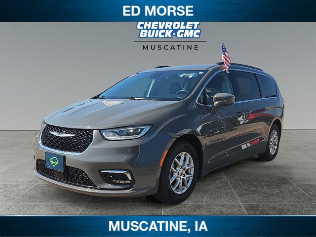 2022 Chrysler Pacifica Touring L for sale in Muscatine, IA