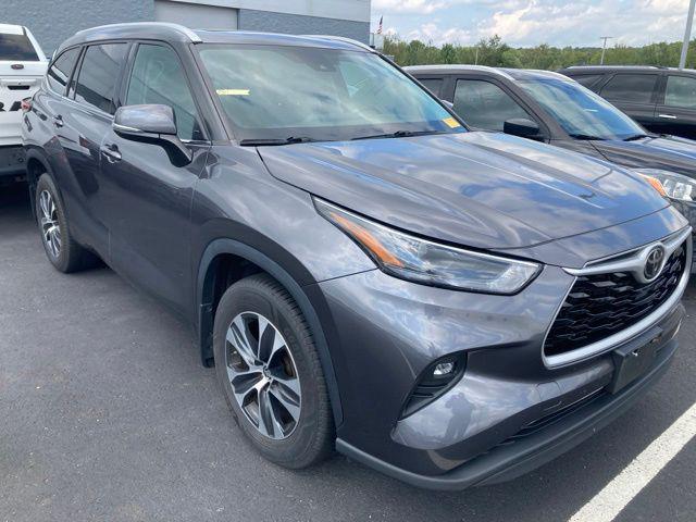 2022 Toyota Highlander XLE for sale in Wausau, WI