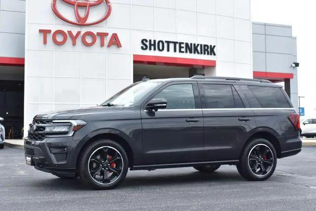 2022 Ford Expedition Limited for sale in Quincy, IL