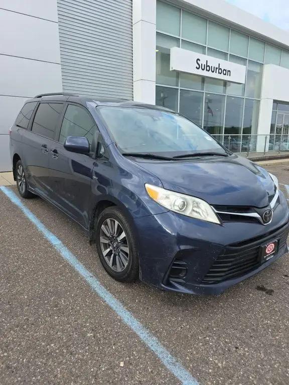 2018 Toyota Sienna LE 7 Passenger for sale in Farmington Hills, MI