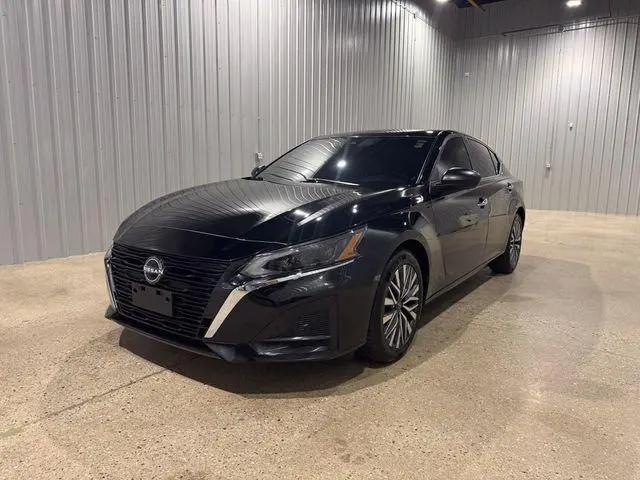 2024 Nissan Altima SV FWD for sale in Middlebury, IN